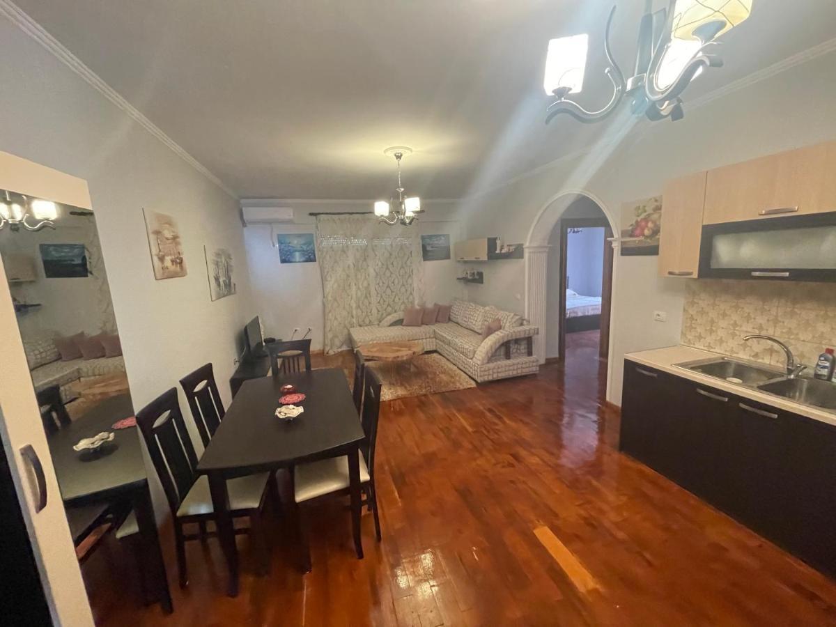 Oni'S Apartments Saranda Zewnętrze zdjęcie